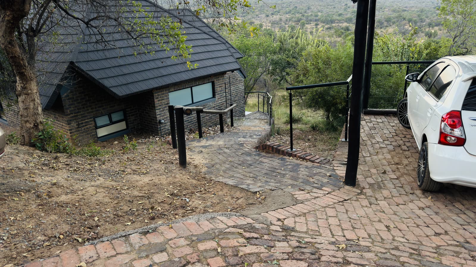Mabalingwe Kubu Camp unit 85 steps and approach